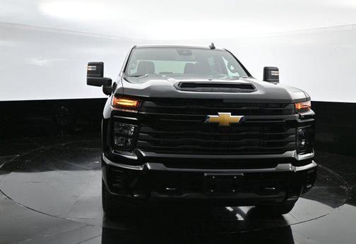 2025 Chevrolet Silverado 2500 Custom