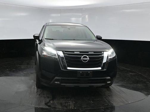 2022 Nissan Pathfinder S 4WD