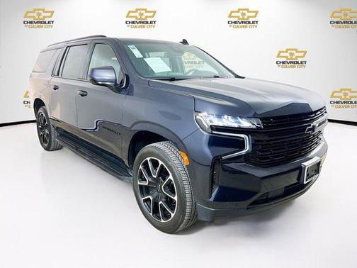 2023 Chevrolet Suburban RST