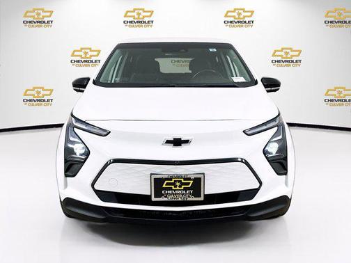 Summit White 2022 Chevrolet Bolt EV FWD 2LT