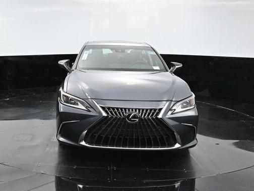 2022 Lexus ES 350 Base