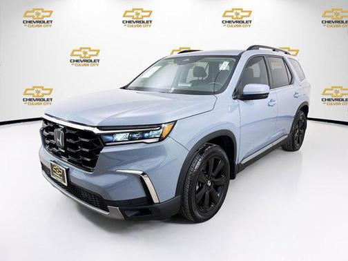 2023 Honda Pilot Touring 8-Passenger