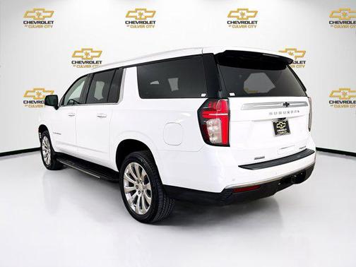 Summit White 2021 Chevrolet Suburban Premier