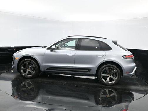 2023 Porsche Macan Base