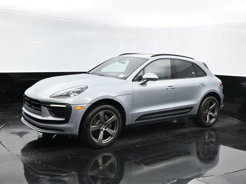 2023 Porsche Macan Base