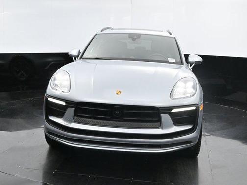 2023 Porsche Macan Base