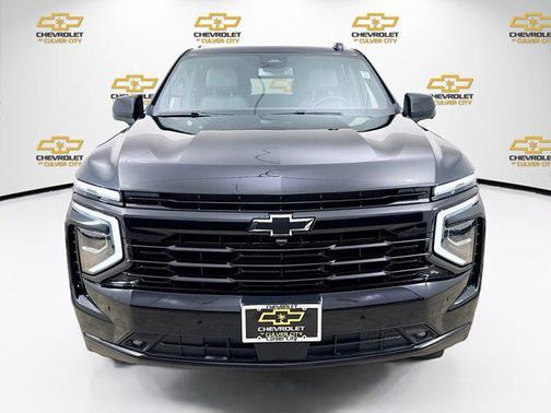 2025 Chevrolet Suburban RST