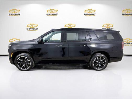 2025 Chevrolet Suburban RST