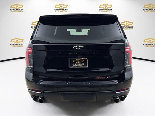 2025 Chevrolet Suburban RST