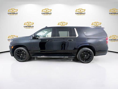 2022 Chevrolet Suburban LT