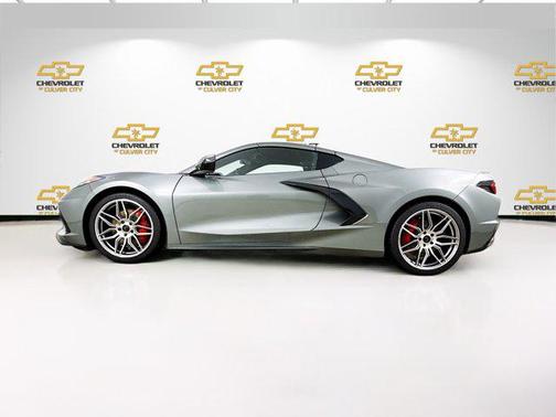 2022 Chevrolet Corvette Stingray w/2LT