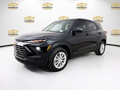 Mosaic Black Metallic 2025 Chevrolet Trailblazer LS