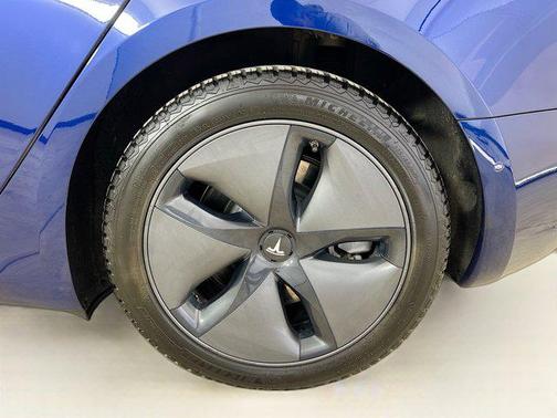 2018 Tesla Model 3 Mid Range