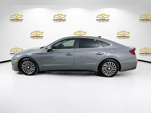 2022 Hyundai SONATA Hybrid Limited