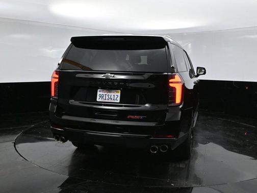 2025 Chevrolet Suburban RST