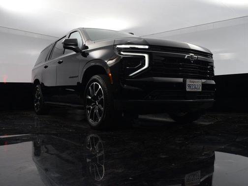 2025 Chevrolet Suburban RST