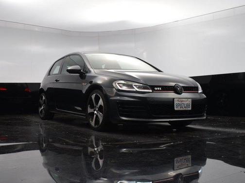 2015 Volkswagen Golf GTI 2.0T S 4-Door