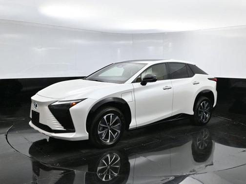 2023 Lexus RZ 450e Luxury