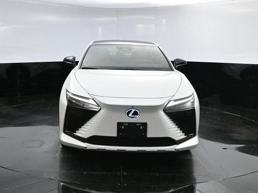 2023 Lexus RZ 450e Luxury