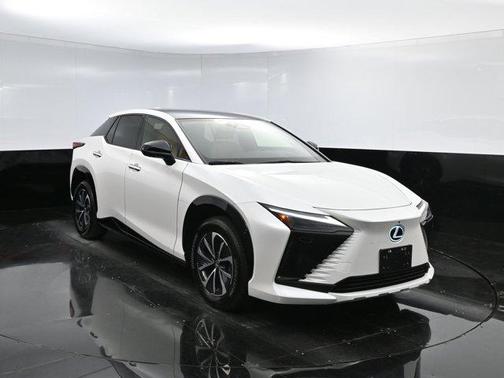 2023 Lexus RZ 450e Luxury