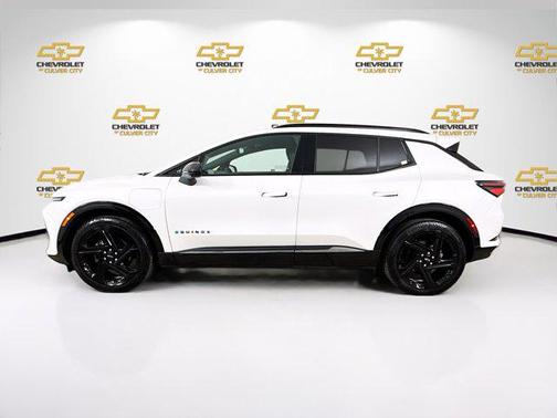 Iridescent Pearl Tricoat 2025 Chevrolet Equinox EV RS