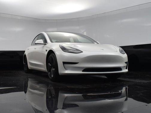 2020 Tesla Model 3 Standard Range
