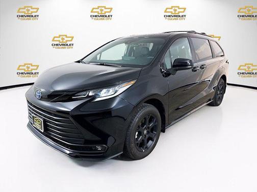 2025 Toyota Sienna XSE 7 Passenger