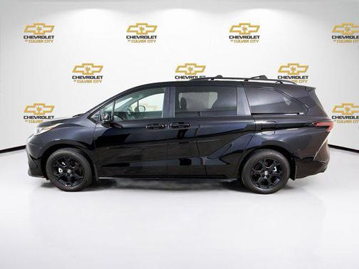 2025 Toyota Sienna XSE 7 Passenger