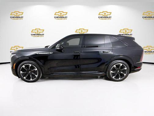 2025 Cadillac Escalade IQ Sport 2