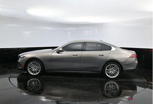2024 BMW 530 i xDrive