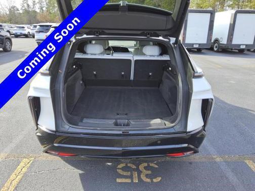 Crystal White Tricoat 2024 Cadillac LYRIQ Sport