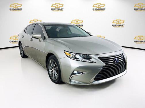 2017 Lexus ES 300h Base