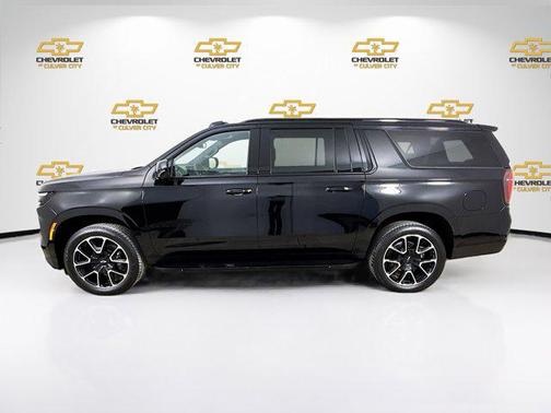 2025 Chevrolet Suburban RST