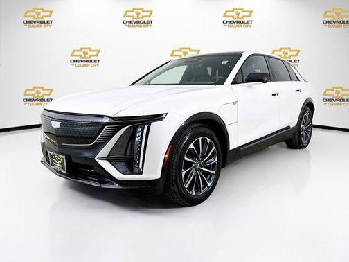 Crystal White Tricoat 2025 Cadillac LYRIQ Sport
