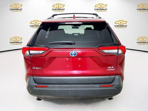 2020 Toyota RAV4 Hybrid XLE