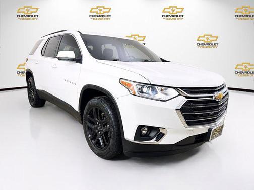 Summit White 2021 Chevrolet Traverse LT Cloth