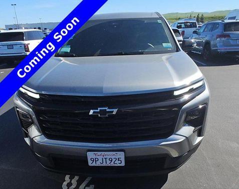 Sterling Gray Metallic 2024 Chevrolet Traverse LS