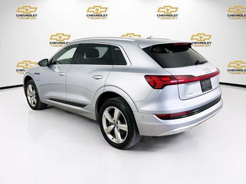 2019 Audi e-tron Premium Plus