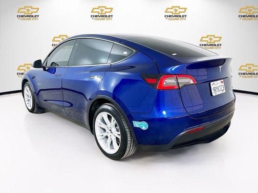 2022 Tesla Model Y Long Range Dual Motor All-Wheel Drive