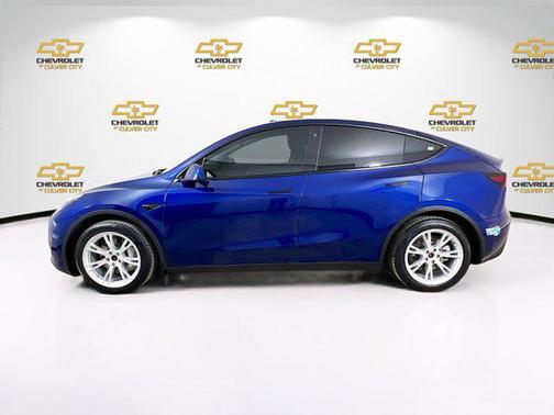 2022 Tesla Model Y Long Range Dual Motor All-Wheel Drive