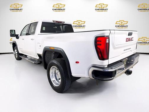 White Frost Tricoat 2024 GMC Sierra 3500 SLT