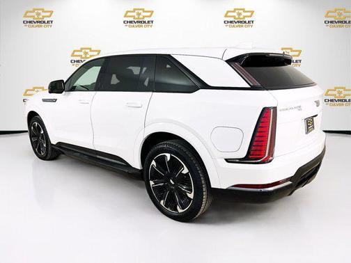 2025 Cadillac Escalade IQ Sport 2