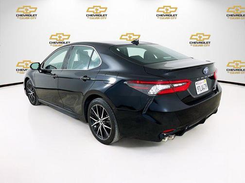 2024 Toyota Camry Hybrid SE