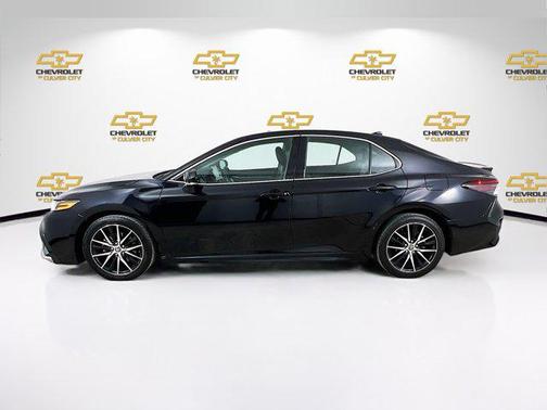 2024 Toyota Camry Hybrid SE