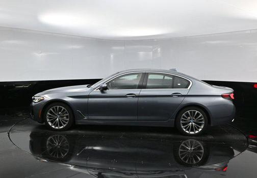 2022 BMW 530 i