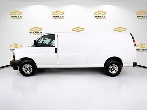 2023 GMC Savana 2500 Work Van