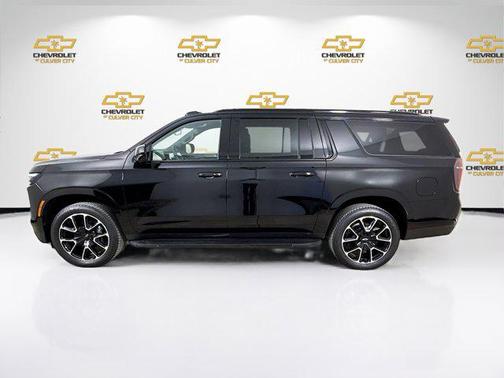 2025 Chevrolet Suburban RST