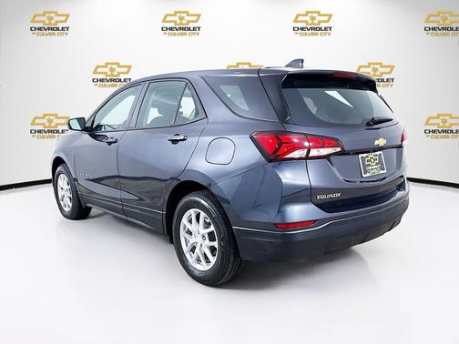 Iron Gray Metallic 2022 Chevrolet Equinox LS