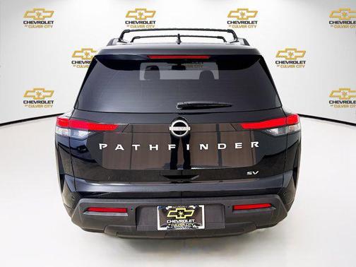 2024 Nissan Pathfinder SV FWD