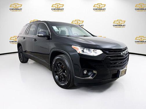 Mosaic Black Metallic 2020 Chevrolet Traverse LT Cloth